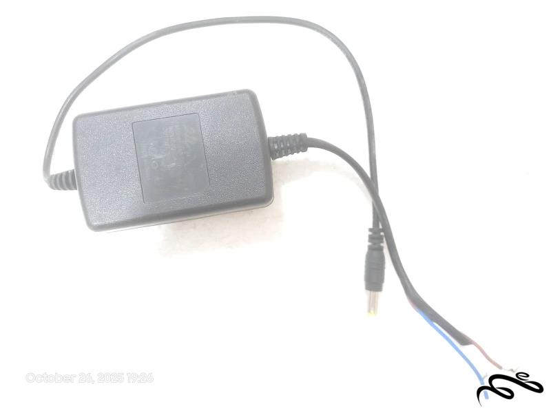 آداپتور 12 ولت 2 آمپر