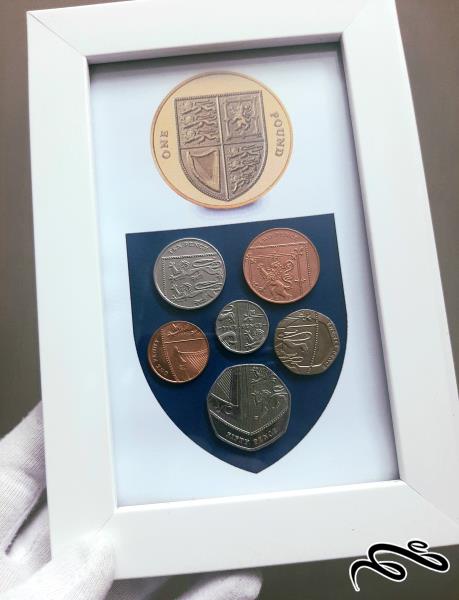 قاب زیبای سکه های سپر سلطنتی انگلیس