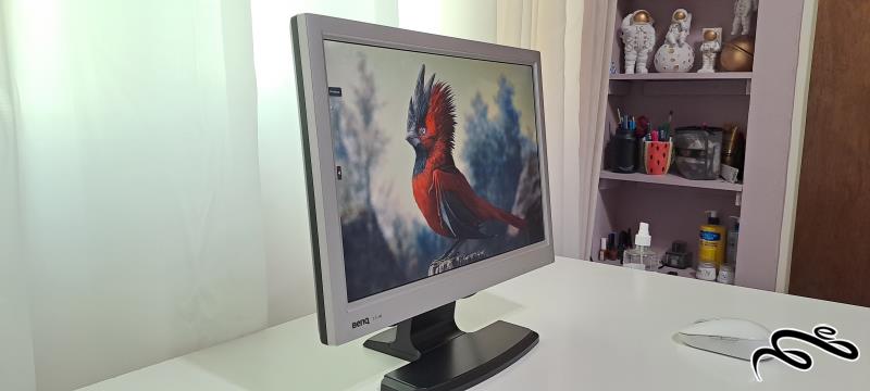 مانیتور BenQ T71w