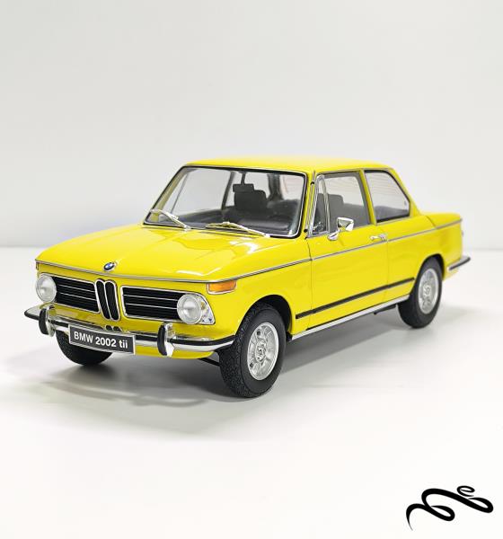 ماکت نوستالژیک و زیبای BMW 2002