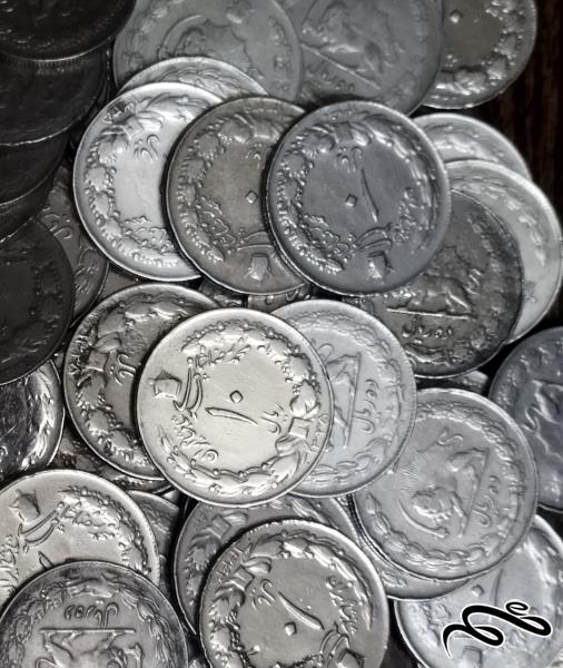 12 عدد سکه 10 ریالی کشیده