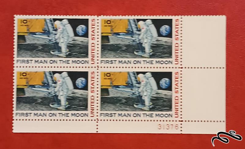 بلوک تمبر گوشه ورق باارزش قدیمی ۱۰ سنت امریکا . اولین فرود انسان در ماه (۰۰۶)