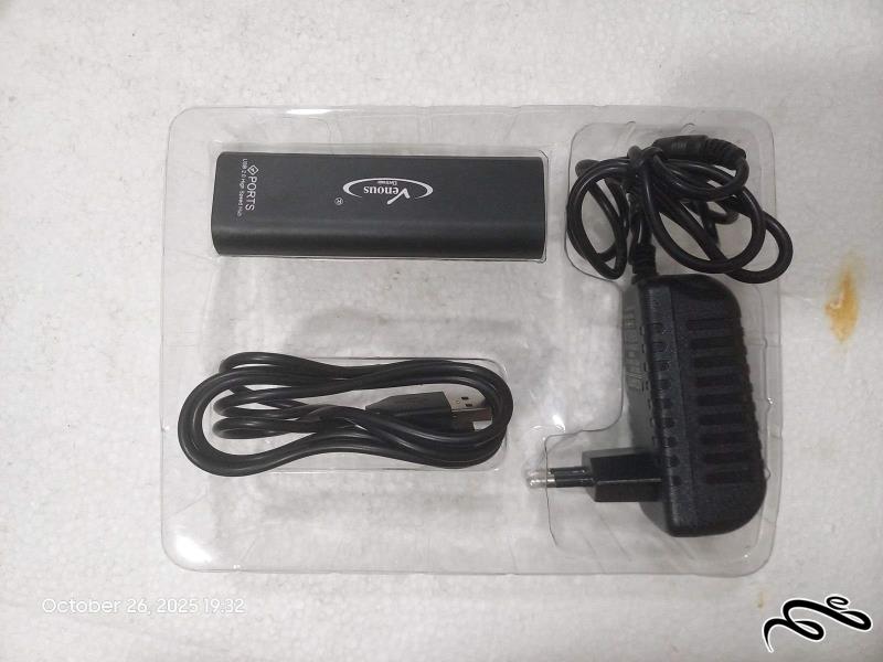 هاب چهار پورت USB2.0 با آداپتور توضیحات دارد