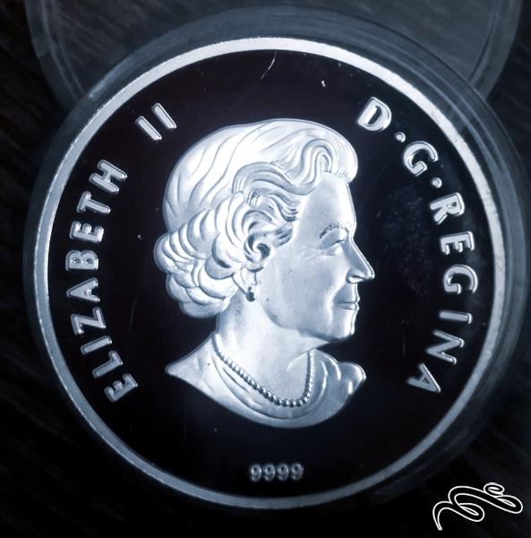 سکه یادبود  روکش نقره از ملکه الیزابت دوم