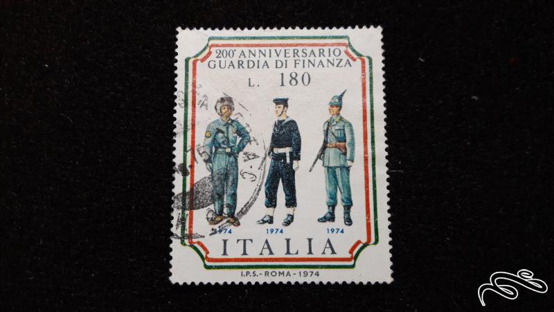 تمبر خارجی کلاسیک و بزرگ یونیفورم نظامی 1974 ایتالیا