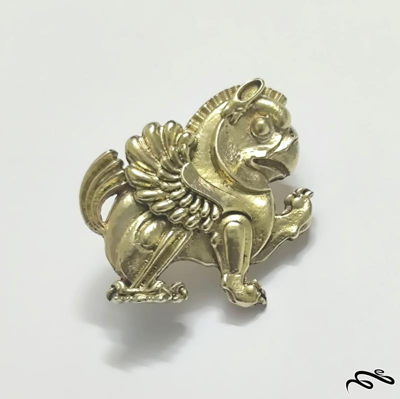 نشان سینه شیردال هخامنشی