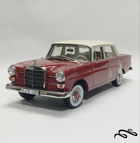 ماکت فلزی مرسدس بنز ۲۰۰ سال ۱۹۶۶ مقیاس ۱/۱۸