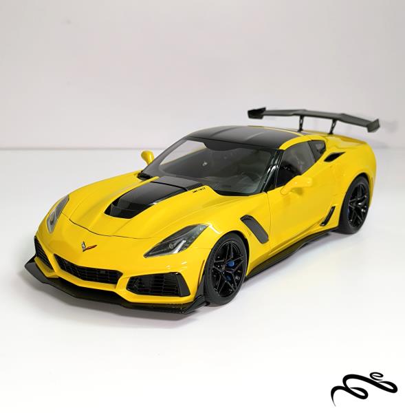 ماکت شورولت کوروت ZR۱ مقیاس ۱/۱۸